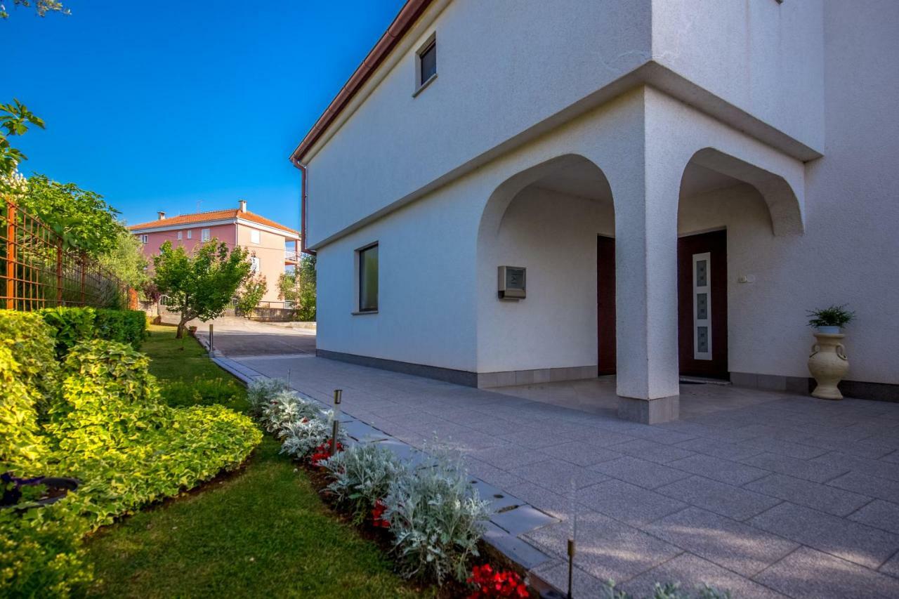 Garden Paradise App Sveti Vid-Miholjice Zewnętrze zdjęcie
